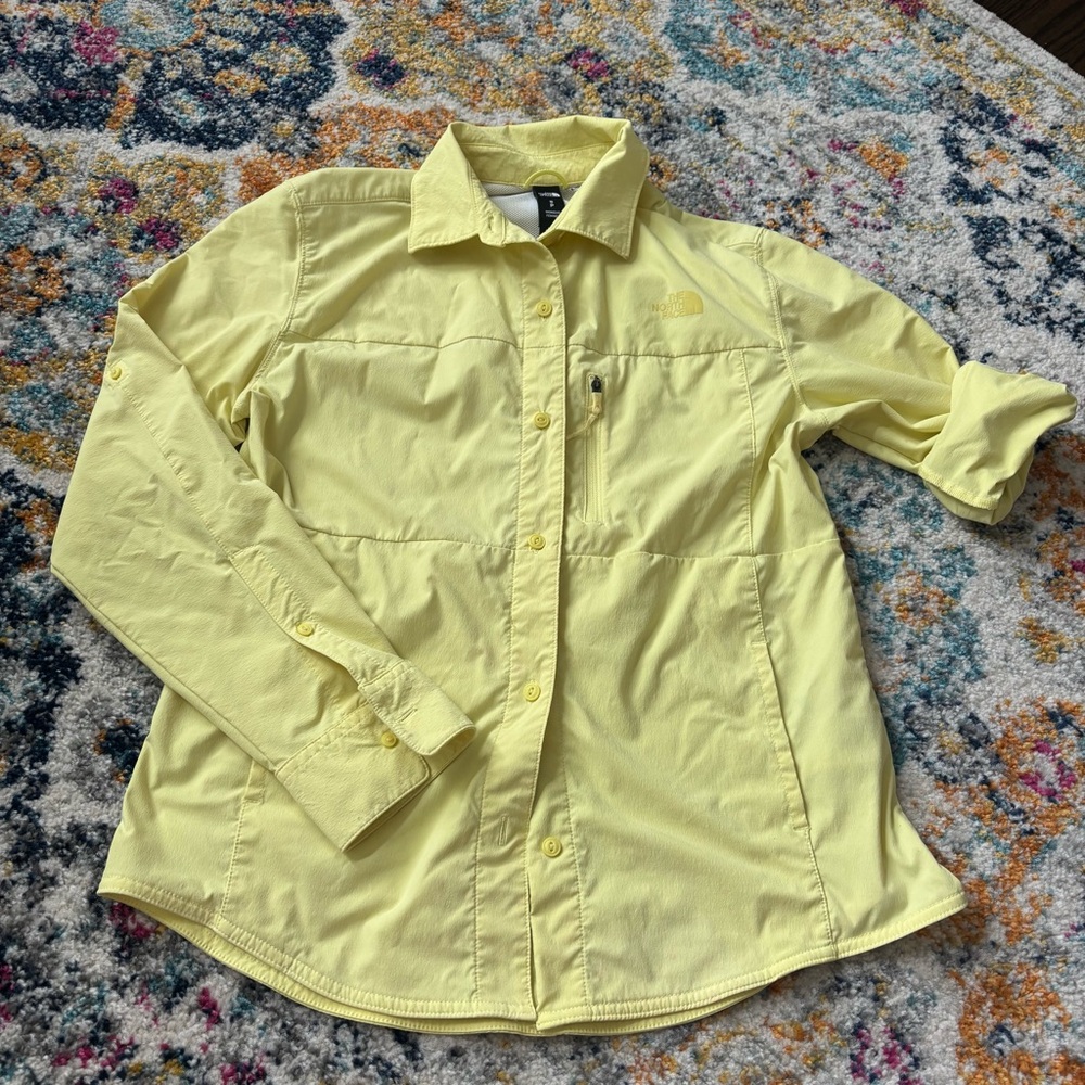 The North Face Women's Outdoor Trail short Long Sleeve Shirt STINGER YELLOW SM